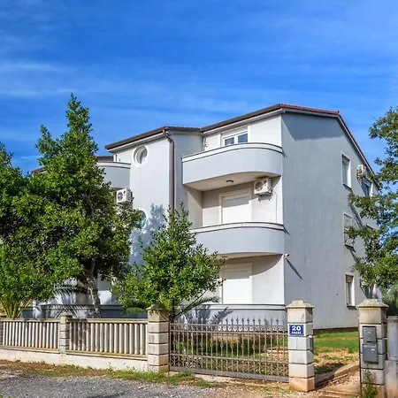 Apartment Veljko *